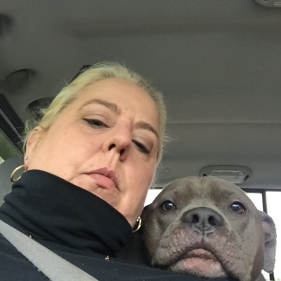 Meet your Posher, Lisa - Picture 1 of 1